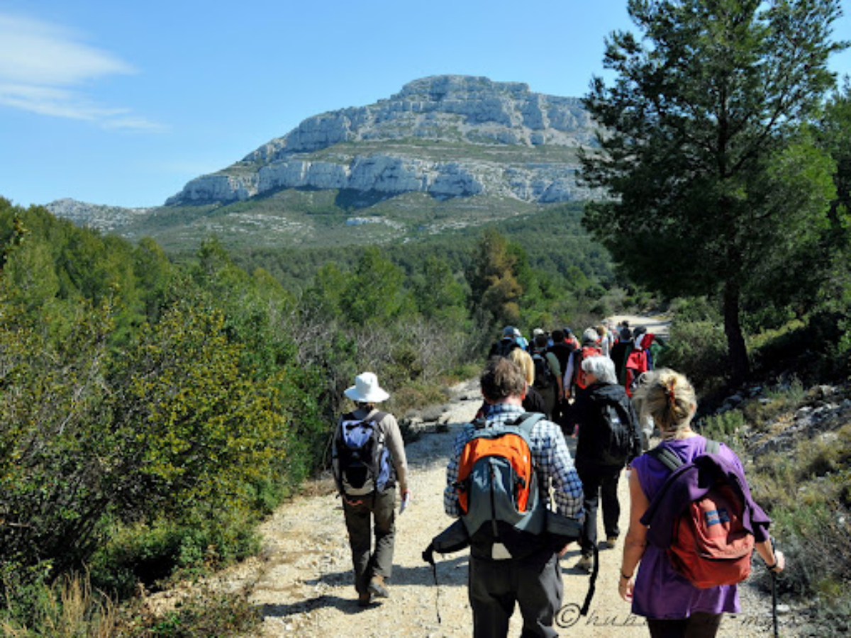 Walking towards Mont Puget
